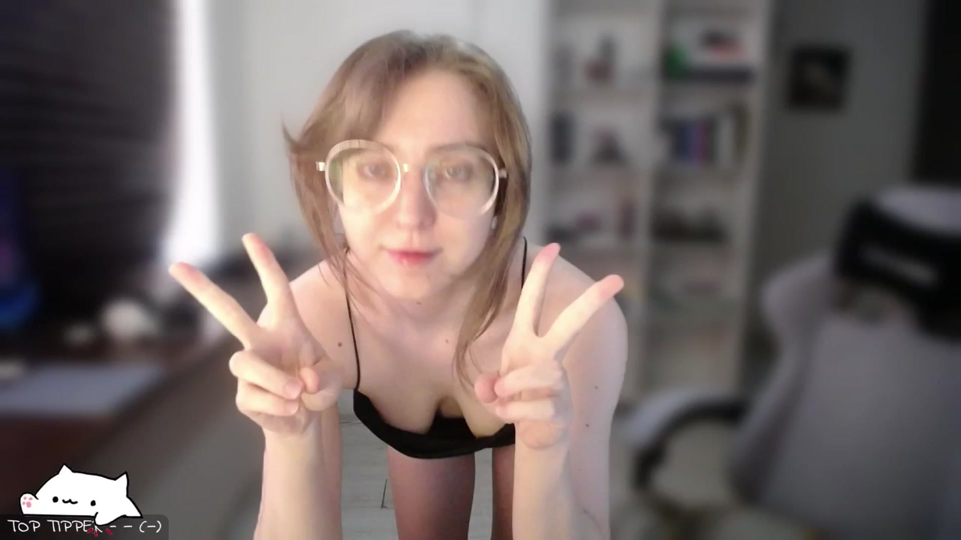 Gallery image thumbnail from Meowlexx's myfreecams stream on, 03/22/2025, 07:55 image 1 of 20