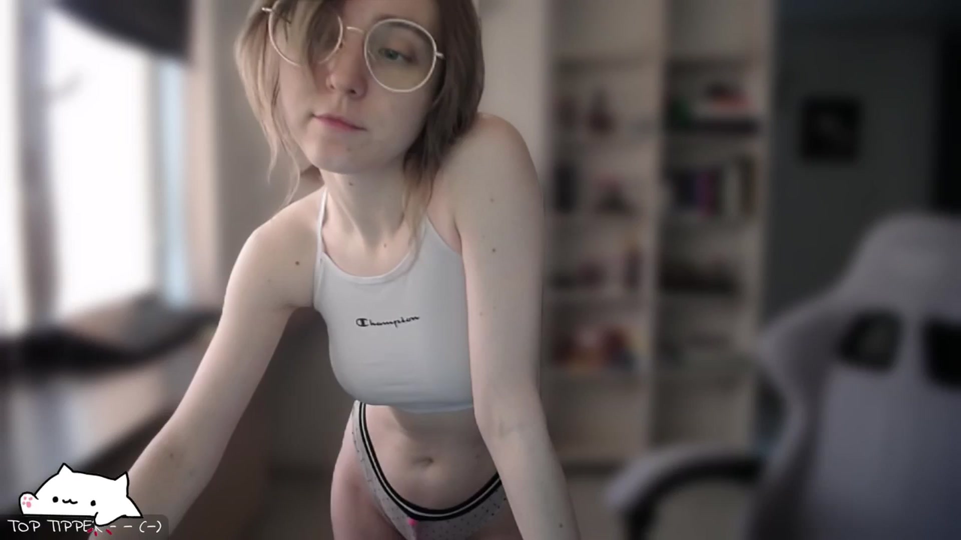 Gallery image thumbnail from Meowlexx's myfreecams stream on, 04/13/2025, 07:02 image 2 of 20