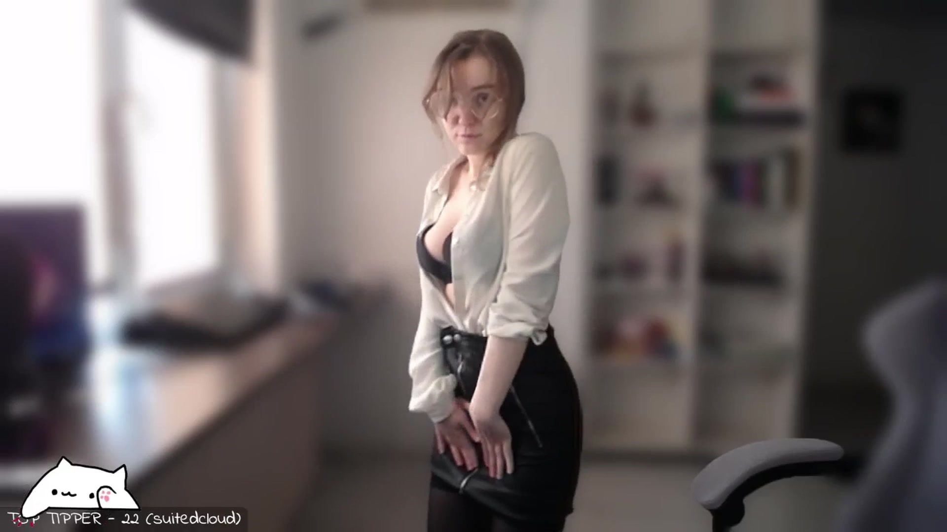 Gallery image thumbnail from Meowlexx's myfreecams stream on, 04/21/2025, 06:55 image 12 of 20