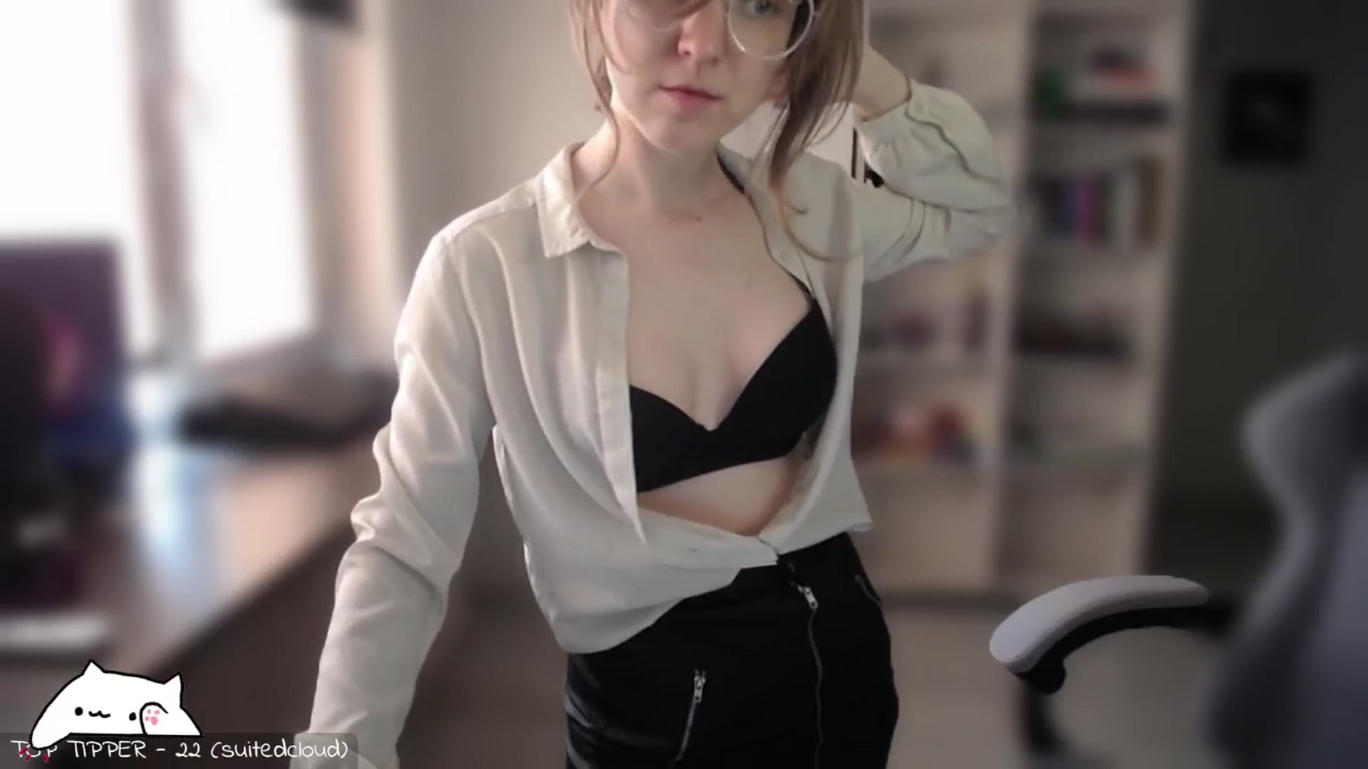 Gallery image thumbnail from Meowlexx's myfreecams stream on, 04/21/2025, 06:55 image 20 of 20