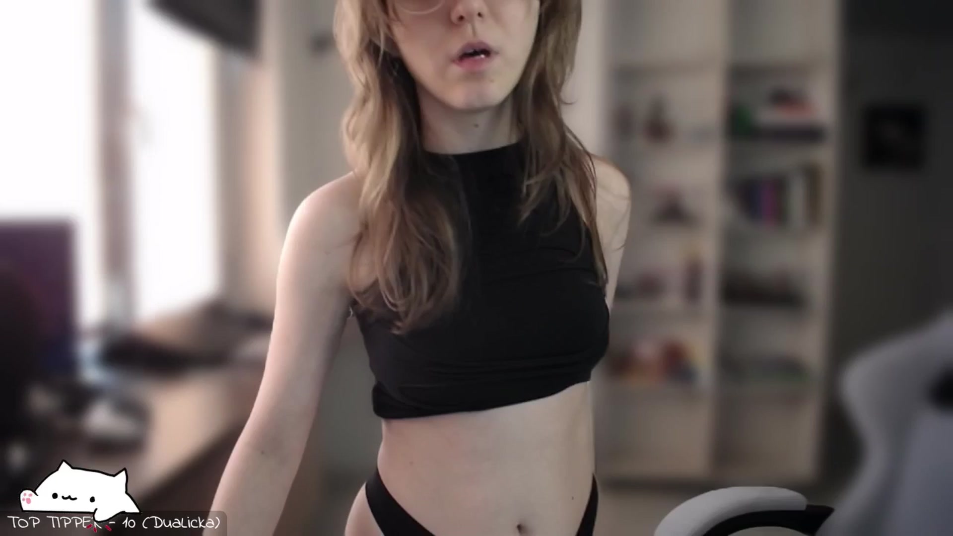 Gallery image thumbnail from Meowlexx's myfreecams stream on, 05/05/2025, 06:57 image 18 of 20