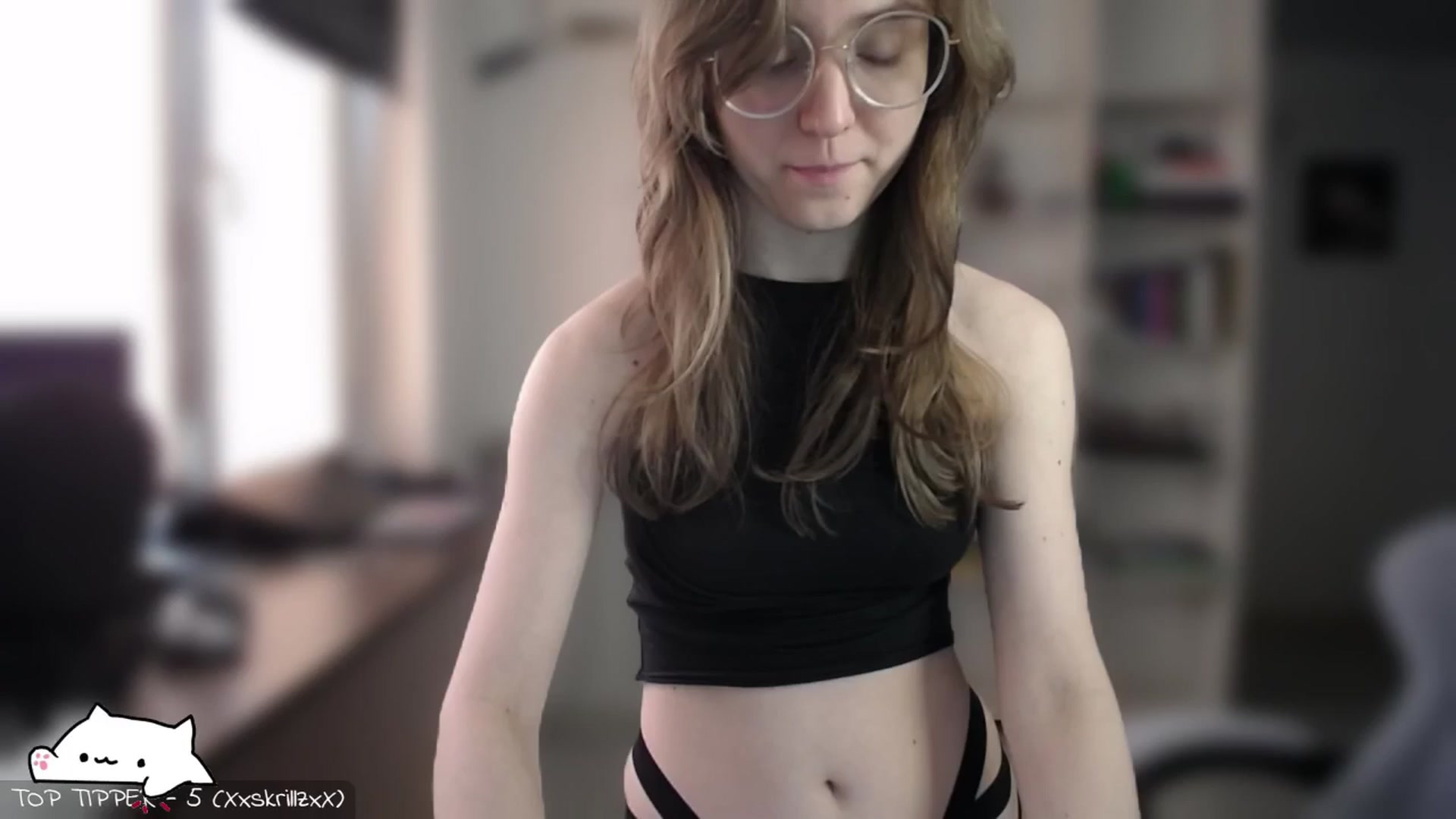 Gallery image thumbnail from Meowlexx's myfreecams stream on, 05/05/2025, 06:57 image 5 of 20