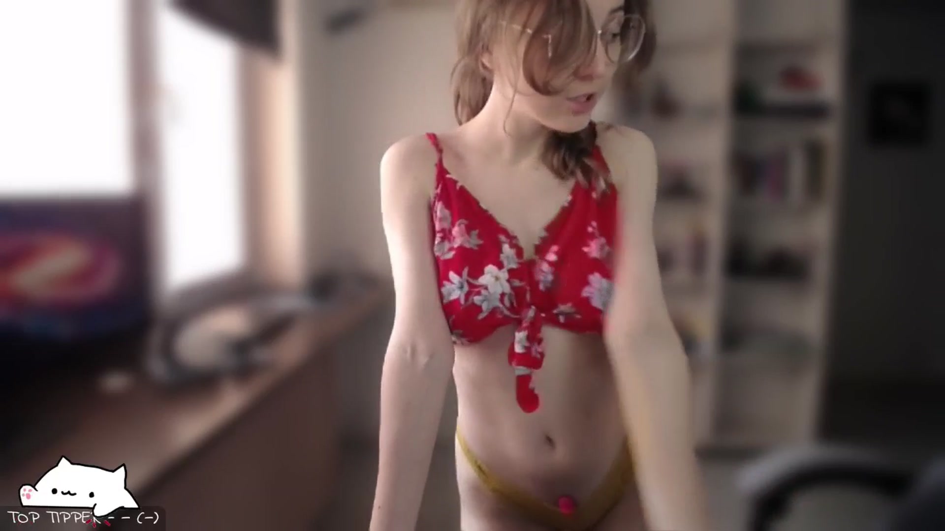 Gallery image thumbnail from Meowlexx's myfreecams stream on, 08/07/2025, 05:42 image 2 of 20