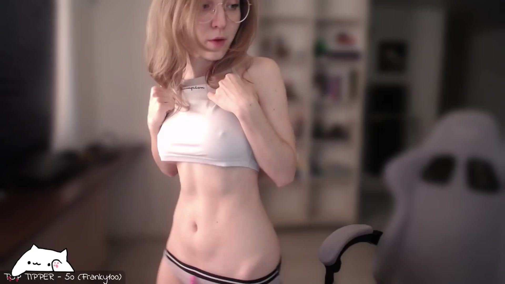 Gallery image thumbnail from Meowlexx's myfreecams stream on, 10/26/2025, 07:05 image 11 of 20
