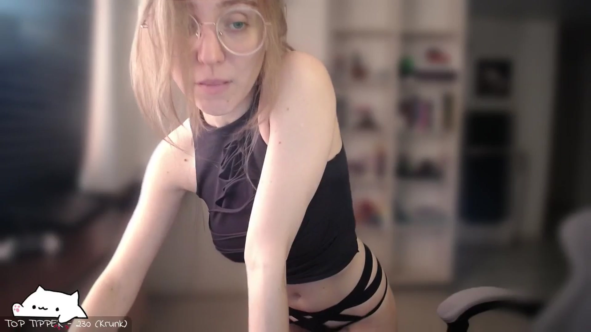 Gallery image thumbnail from Meowlexx's myfreecams stream on, 11/04/2025, 06:07 image 12 of 20