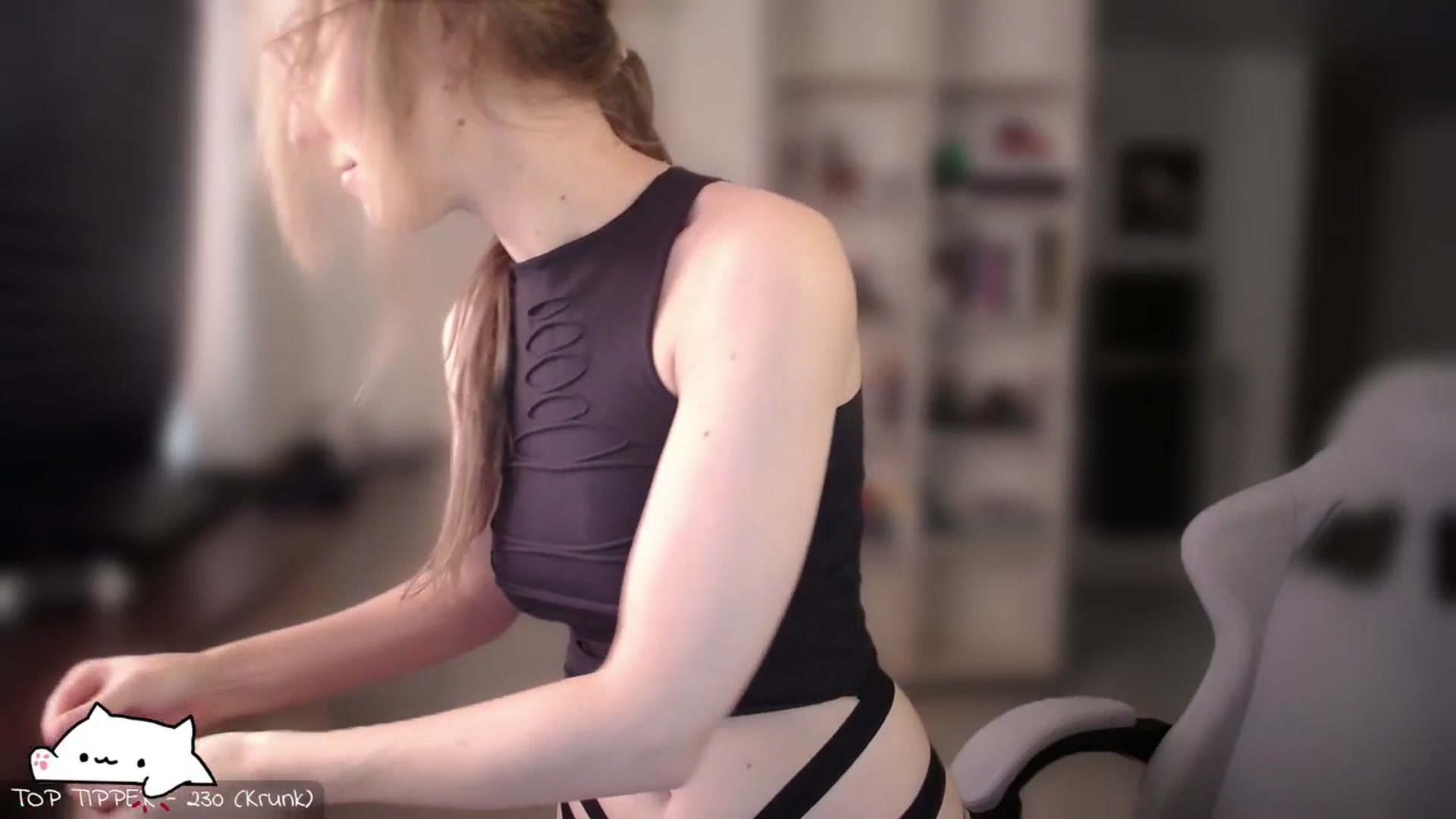 Gallery image thumbnail from Meowlexx's myfreecams stream on, 11/04/2025, 06:53 image 17 of 20