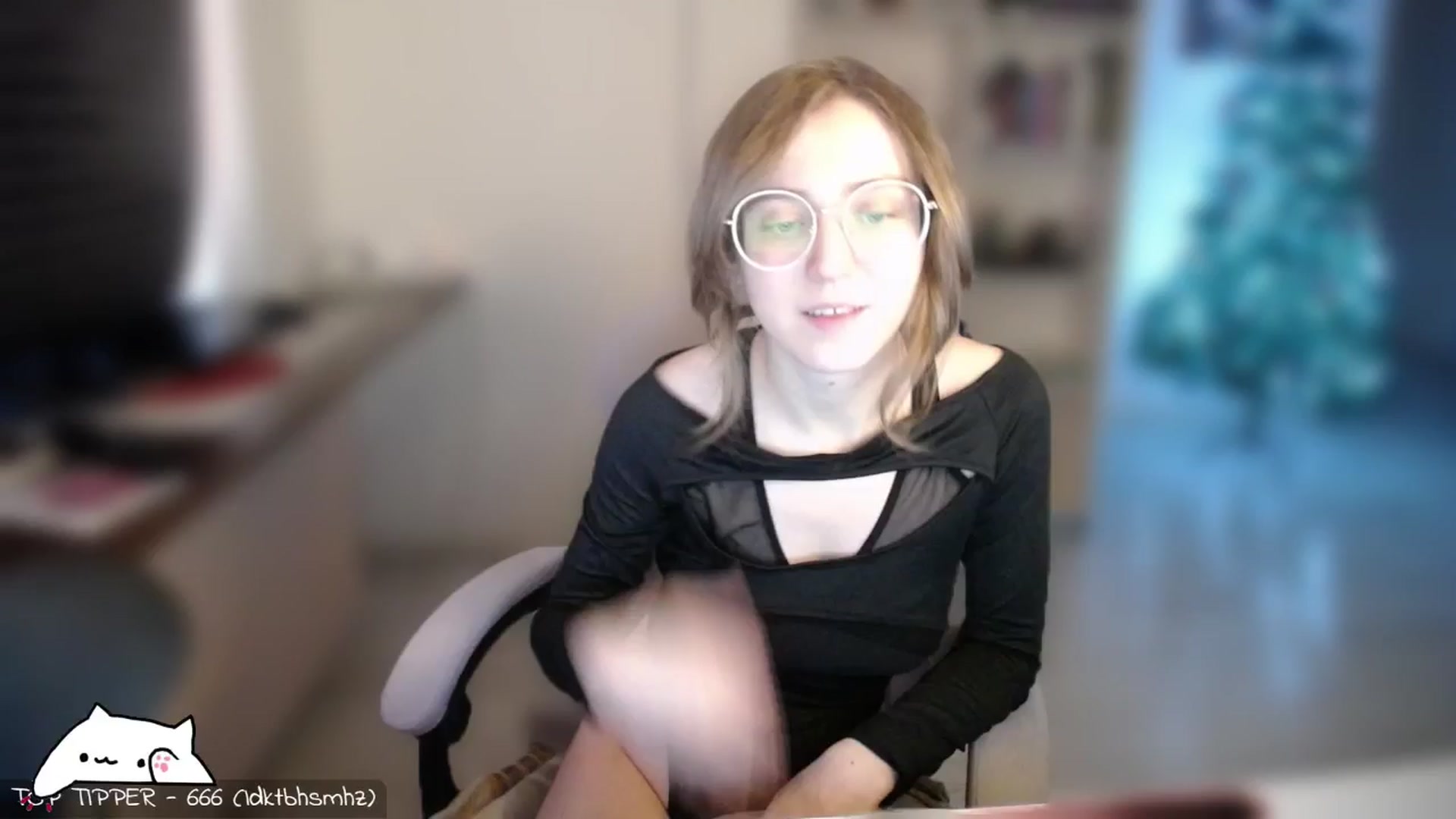 Gallery image thumbnail from Meowlexx's myfreecams stream on, 12/27/2025, 08:30 image 18 of 20