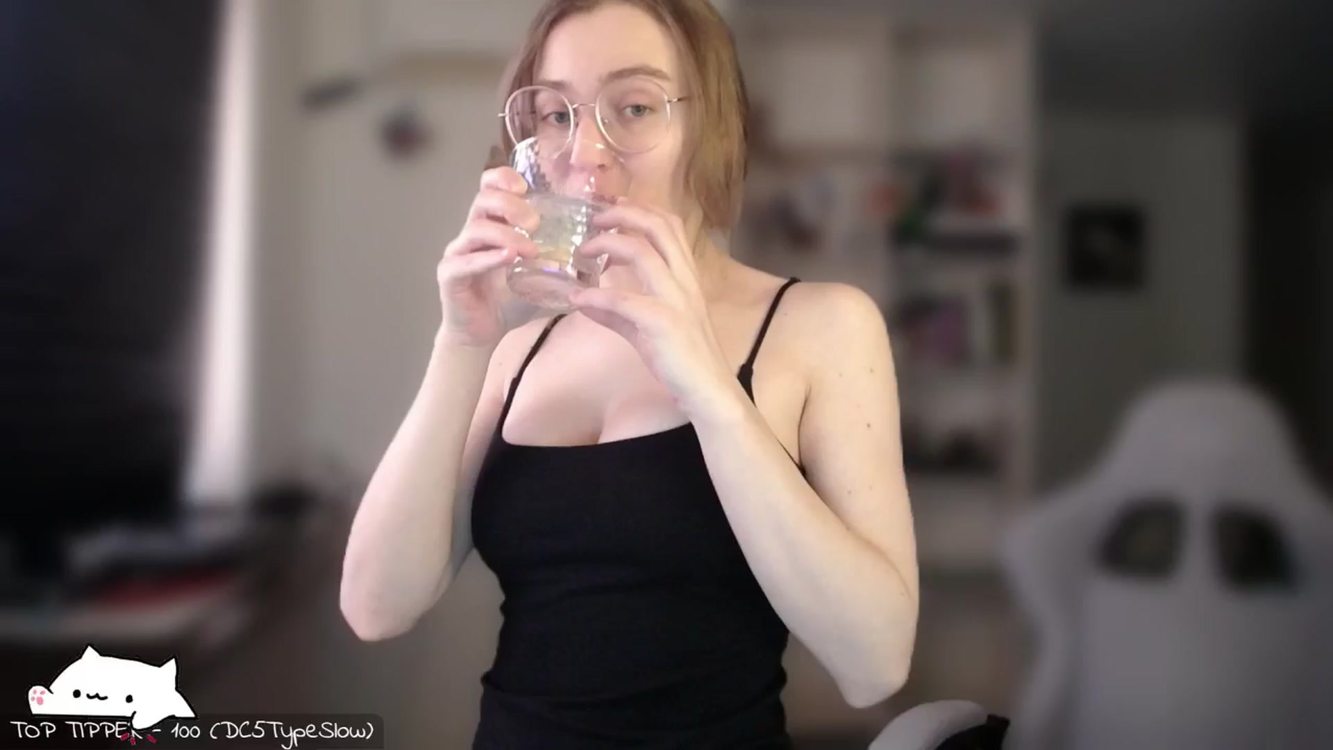 Gallery image thumbnail from Meowlexx's myfreecams stream on, 02/08/2026, 08:34 image 1 of 20