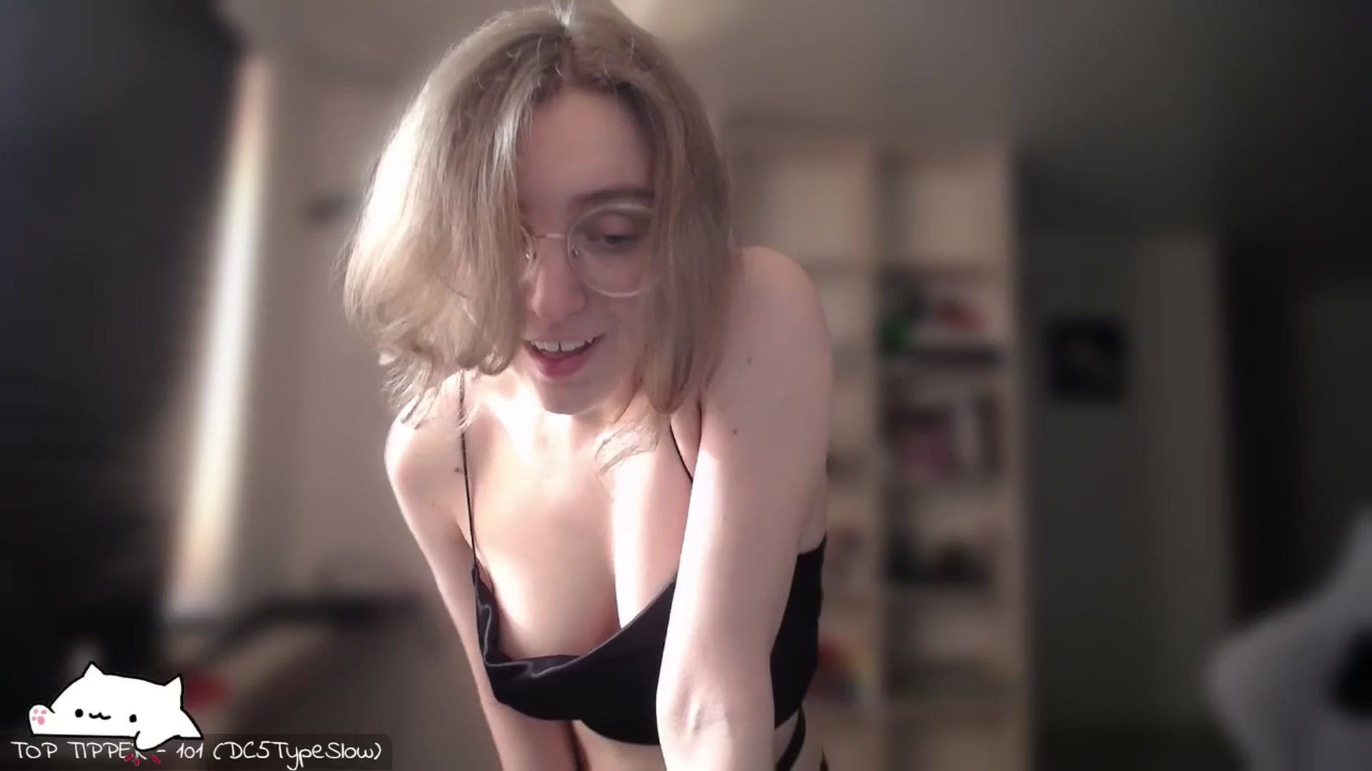Gallery image thumbnail from Meowlexx's myfreecams stream on, 03/22/2026, 06:17 image 12 of 20