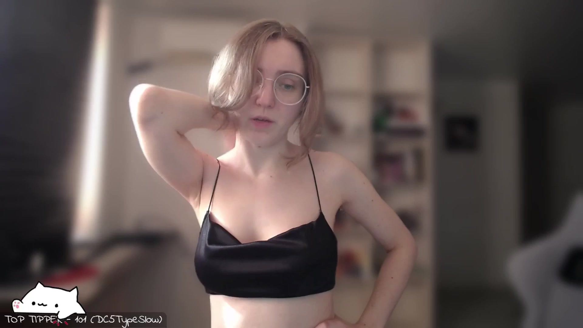 Gallery image thumbnail from Meowlexx's myfreecams stream on, 03/22/2026, 06:17 image 14 of 20