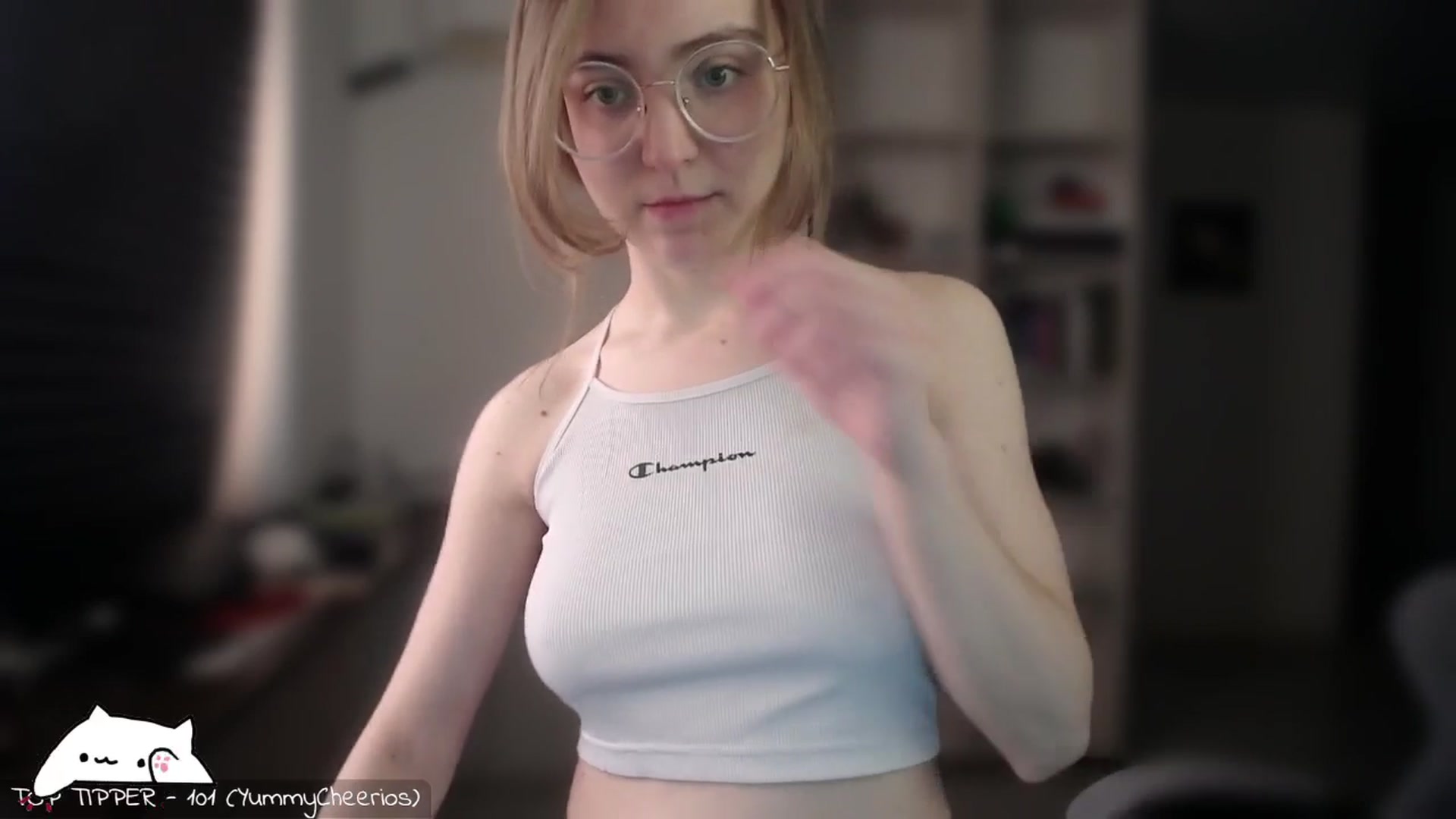 Gallery image thumbnail from Meowlexx's myfreecams stream on, 04/18/2026, 07:14 image 4 of 20