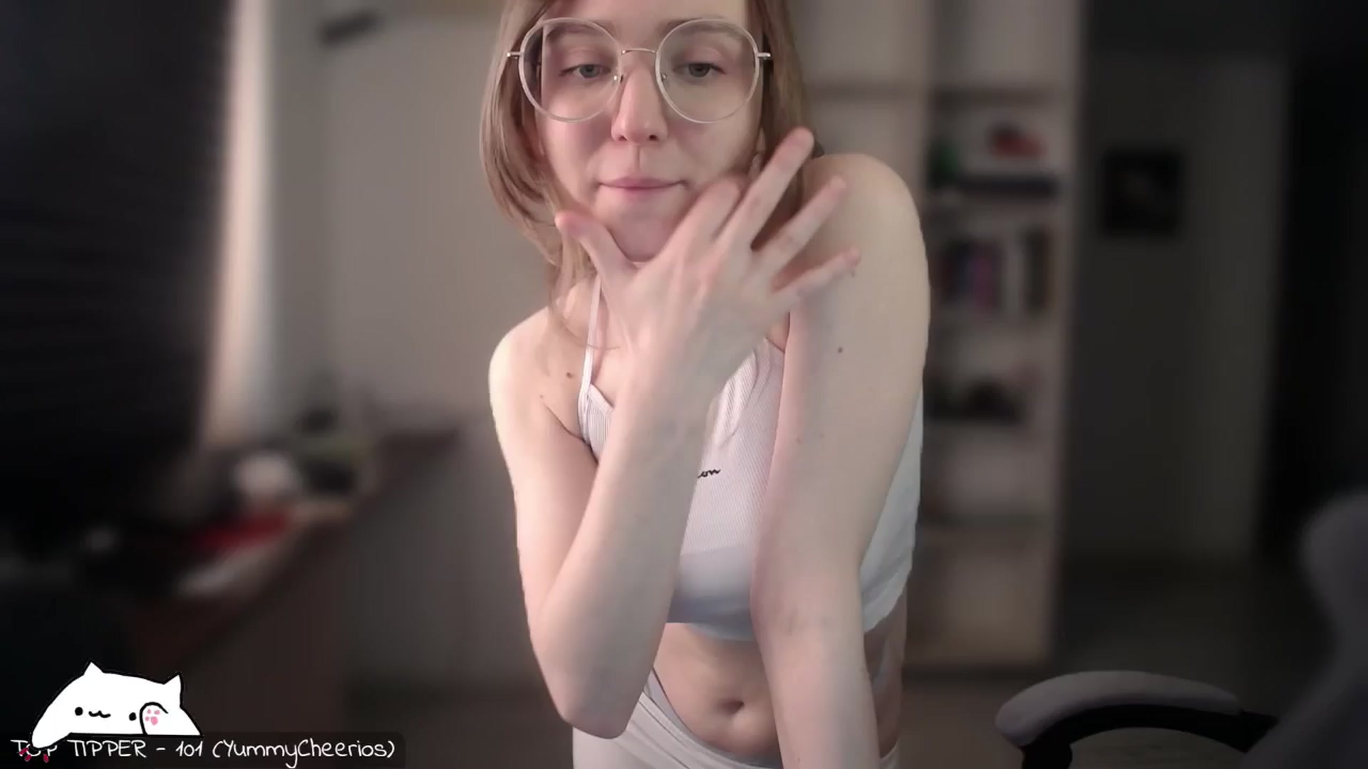 Gallery image thumbnail from Meowlexx's myfreecams stream on, 04/18/2026, 07:14 image 14 of 20