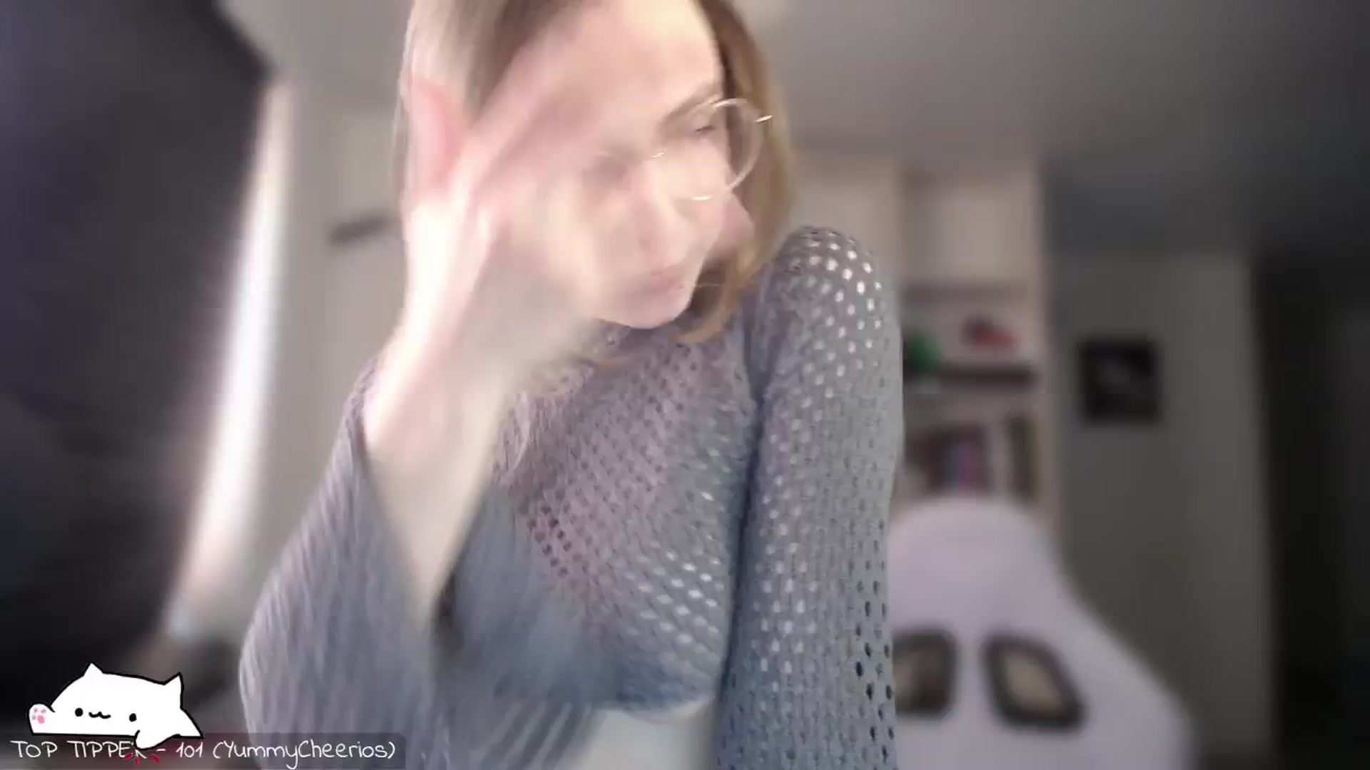 Gallery image thumbnail from Meowlexx's myfreecams stream on, 04/19/2026, 08:14 image 4 of 20