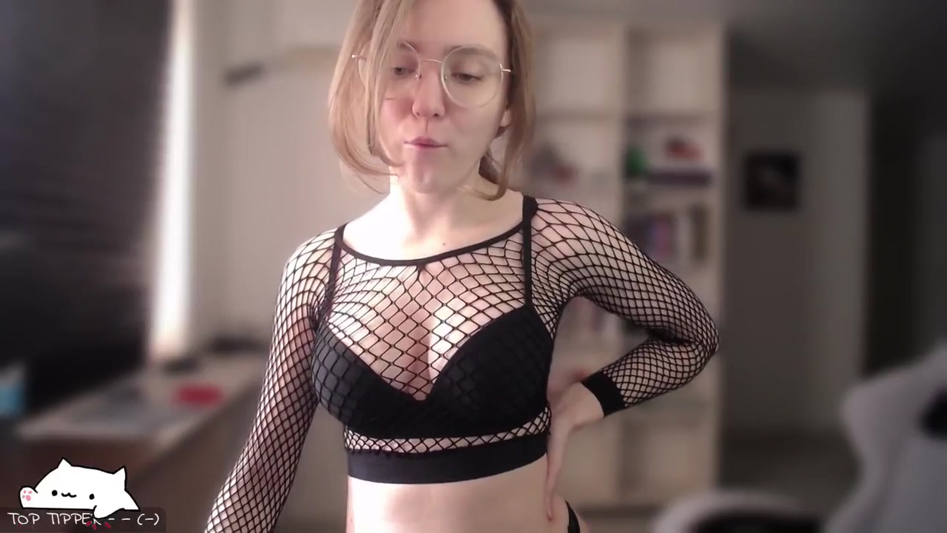 Gallery image thumbnail from Meowlexx's myfreecams stream on, 05/02/2026, 06:33 image 3 of 20