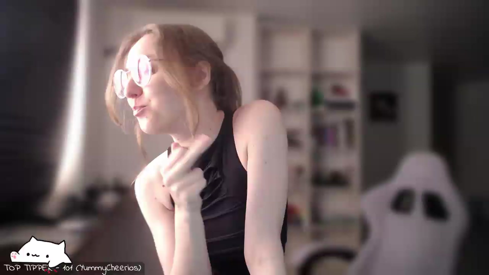Gallery image thumbnail from Meowlexx's myfreecams stream on, 06/13/2026, 06:48 image 1 of 20