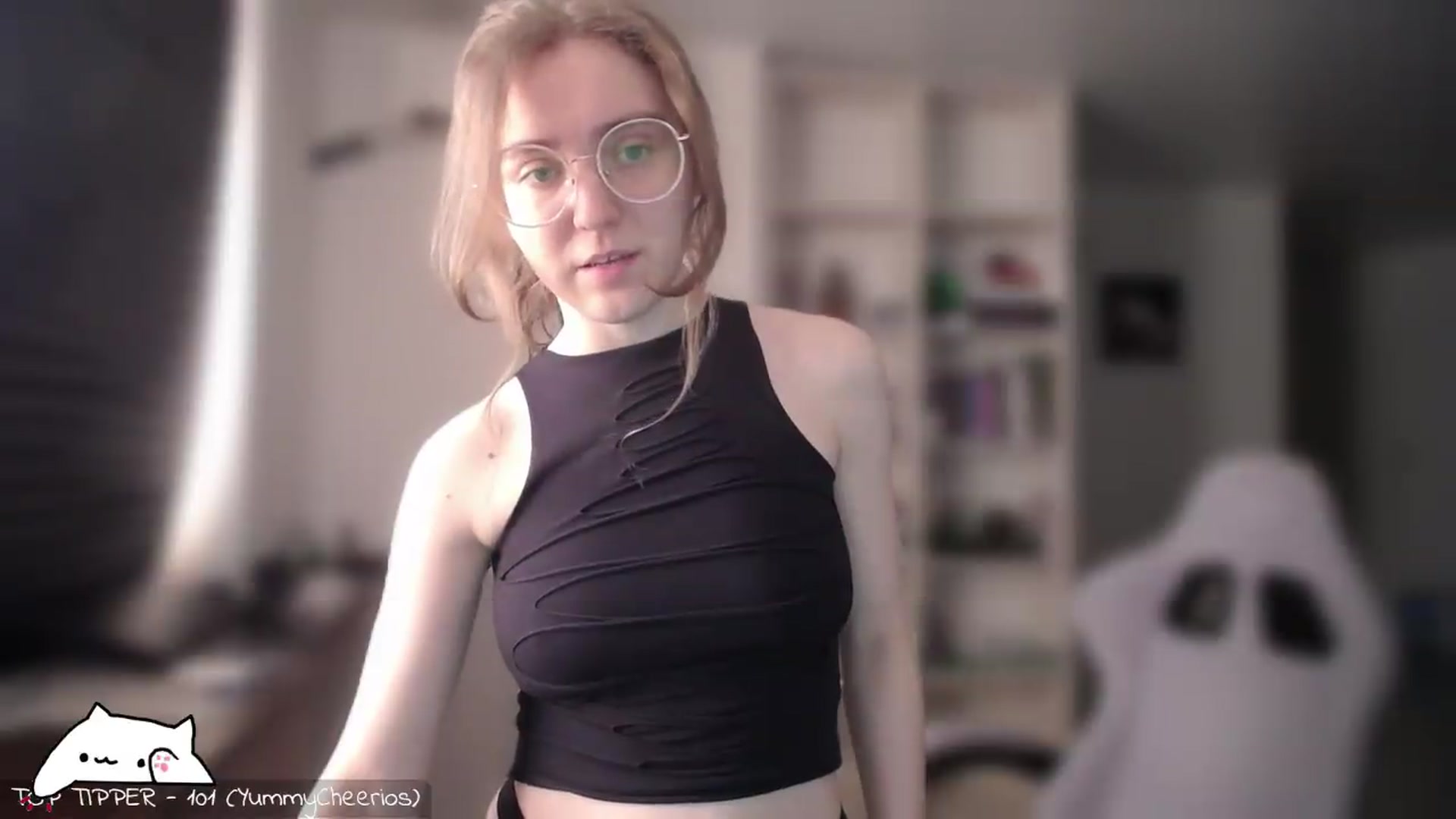 Gallery image thumbnail from Meowlexx's myfreecams stream on, 06/13/2026, 06:48 image 14 of 20
