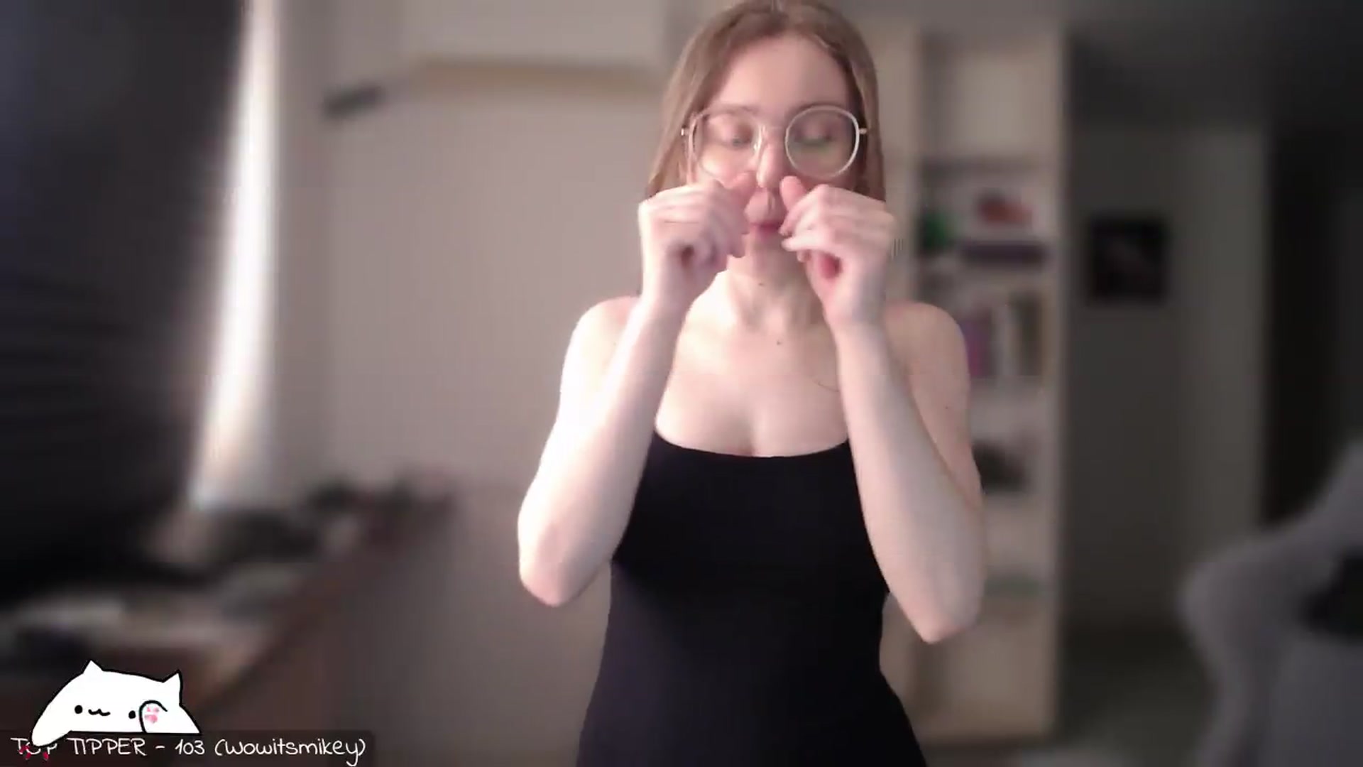 Gallery image thumbnail from Meowlexx's myfreecams stream on, 06/14/2026, 07:17 image 4 of 20
