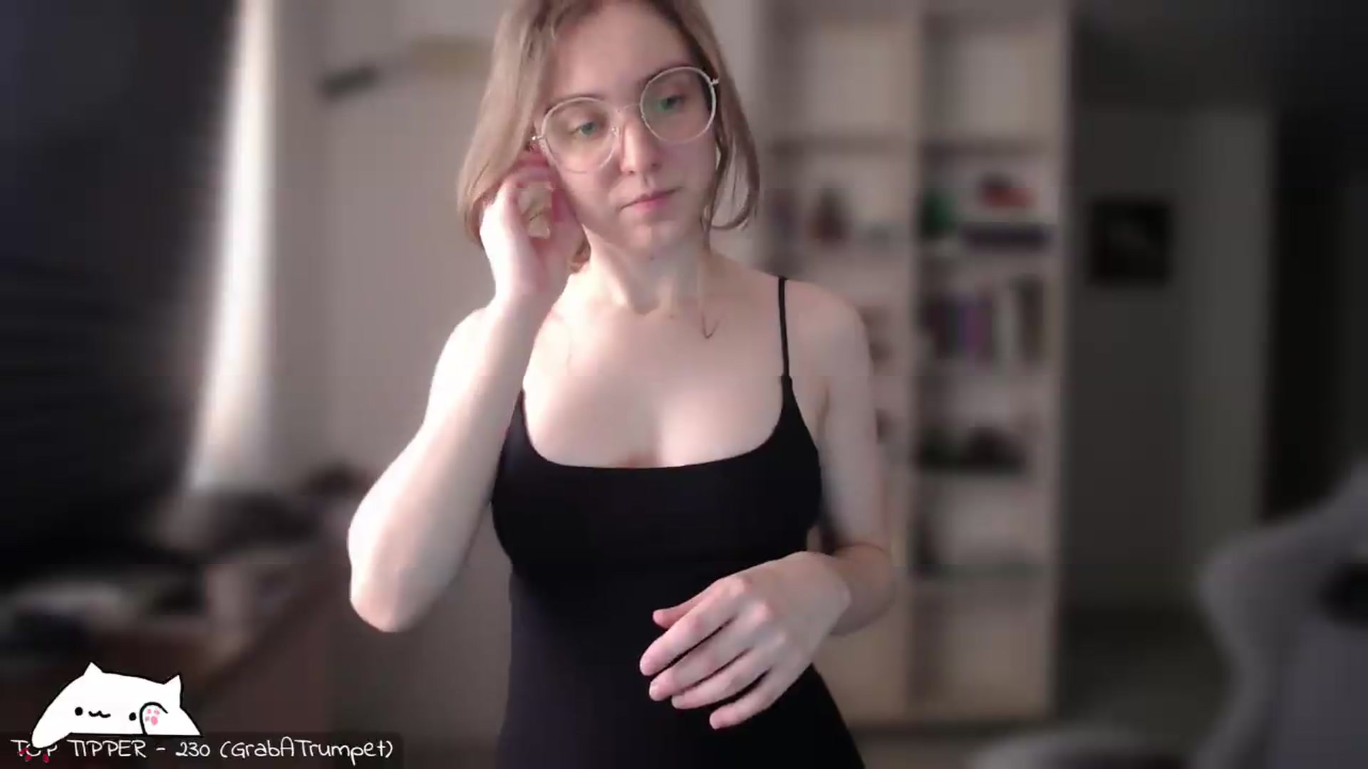 Gallery image thumbnail from Meowlexx's myfreecams stream on, 06/14/2026, 07:17 image 19 of 20