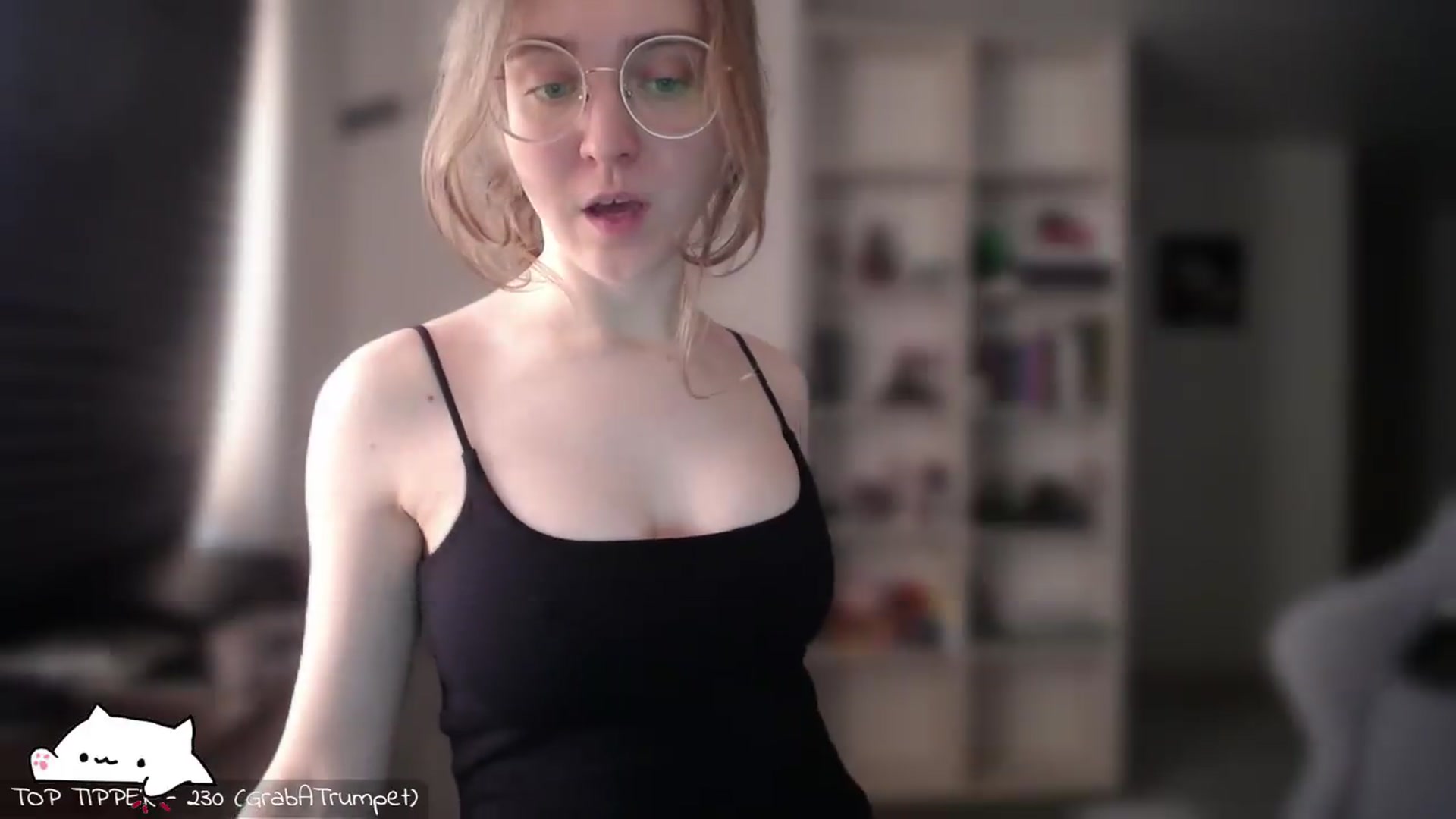Gallery image thumbnail from Meowlexx's myfreecams stream on, 06/14/2026, 07:17 image 18 of 20