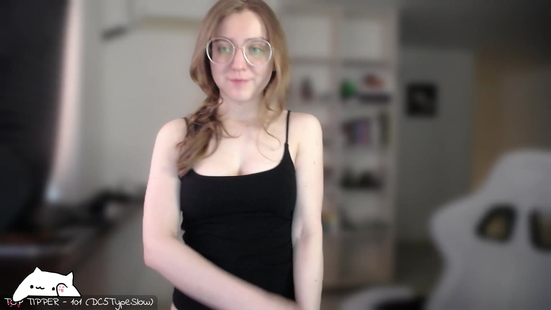 Gallery image thumbnail from Meowlexx's myfreecams stream on, 06/21/2026, 07:28 image 4 of 20