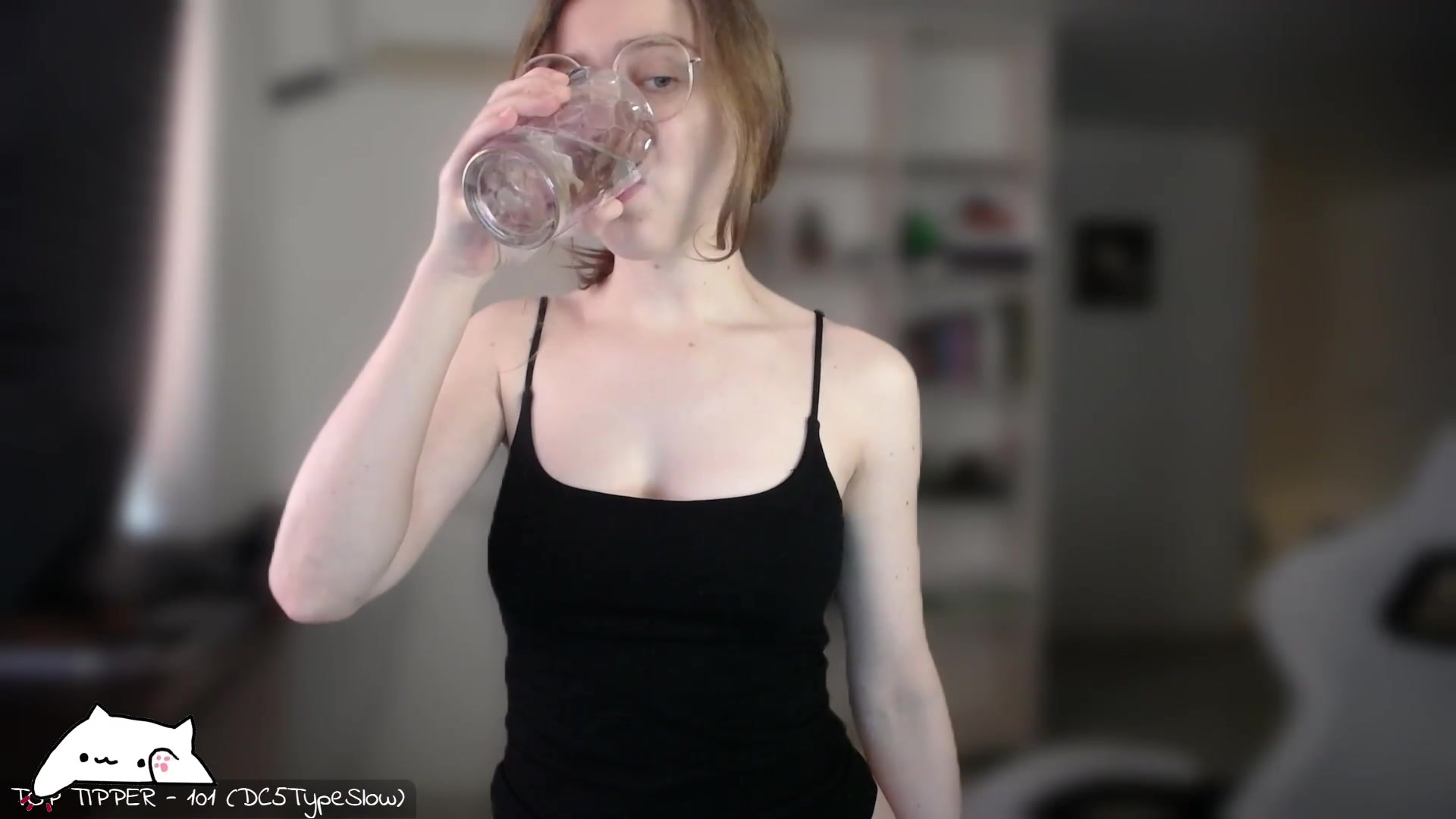Gallery image thumbnail from Meowlexx's myfreecams stream on, 06/21/2026, 07:28 image 7 of 20