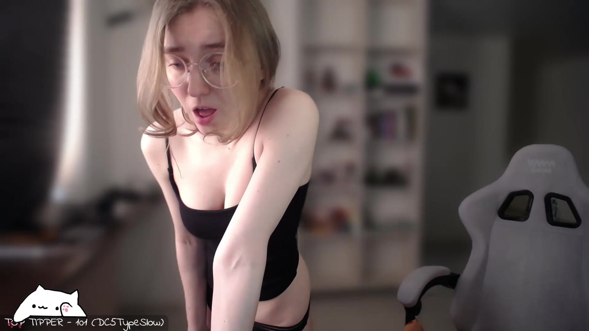 Gallery image thumbnail from Meowlexx's myfreecams stream on, 06/21/2026, 07:28 image 13 of 20