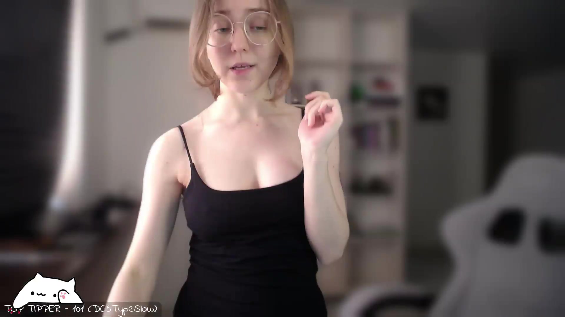 Gallery image thumbnail from Meowlexx's myfreecams stream on, 06/21/2026, 07:28 image 18 of 20