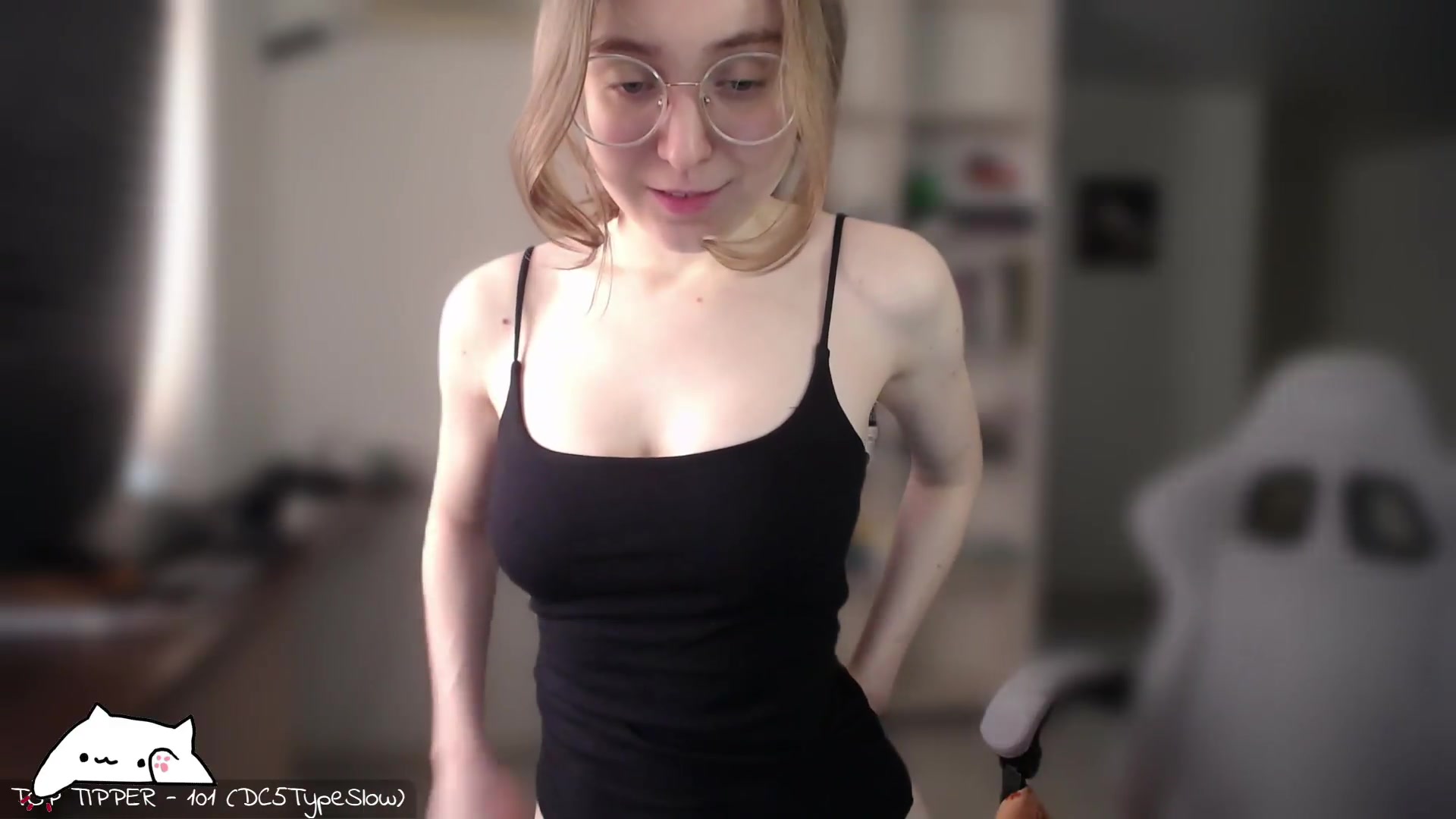 Gallery image thumbnail from Meowlexx's myfreecams stream on, 06/21/2026, 07:28 image 11 of 20