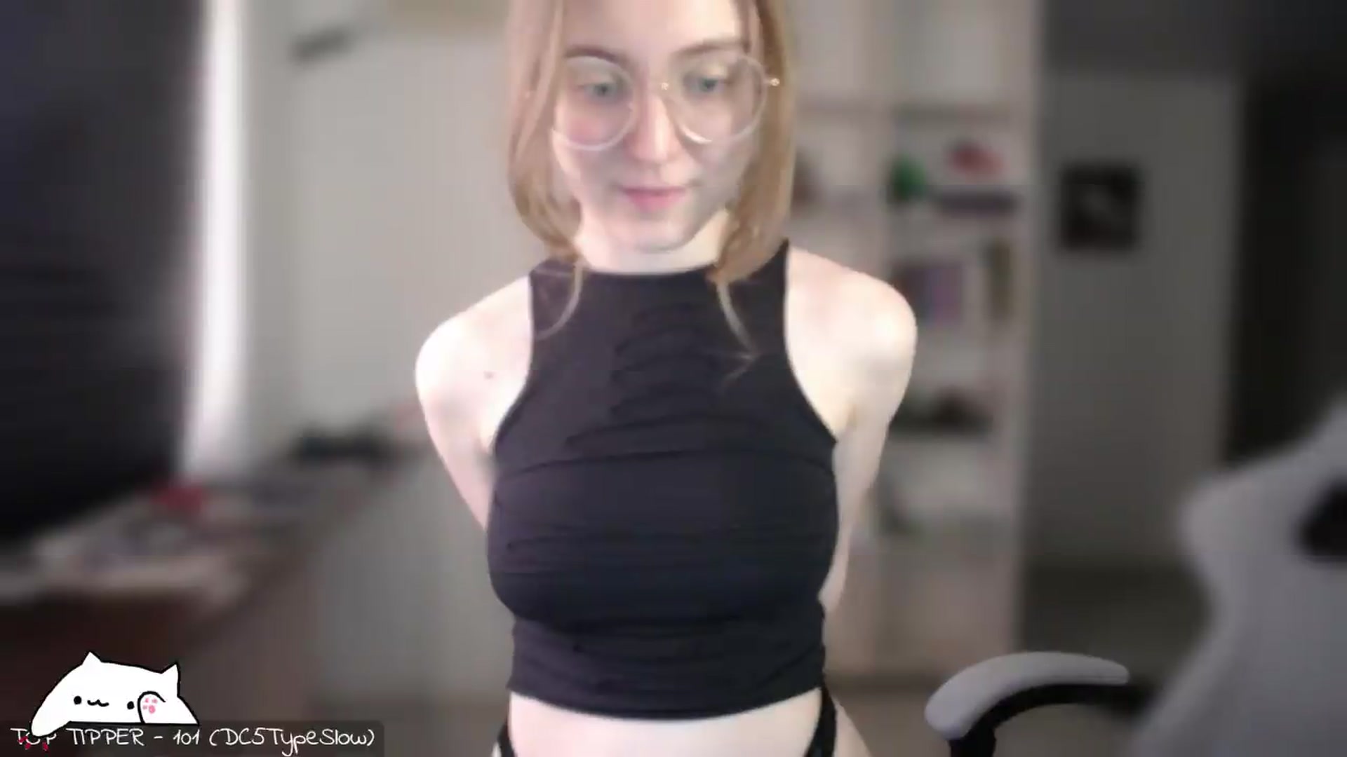 Gallery image thumbnail from Meowlexx's myfreecams stream on, 06/28/2026, 08:38 image 17 of 20