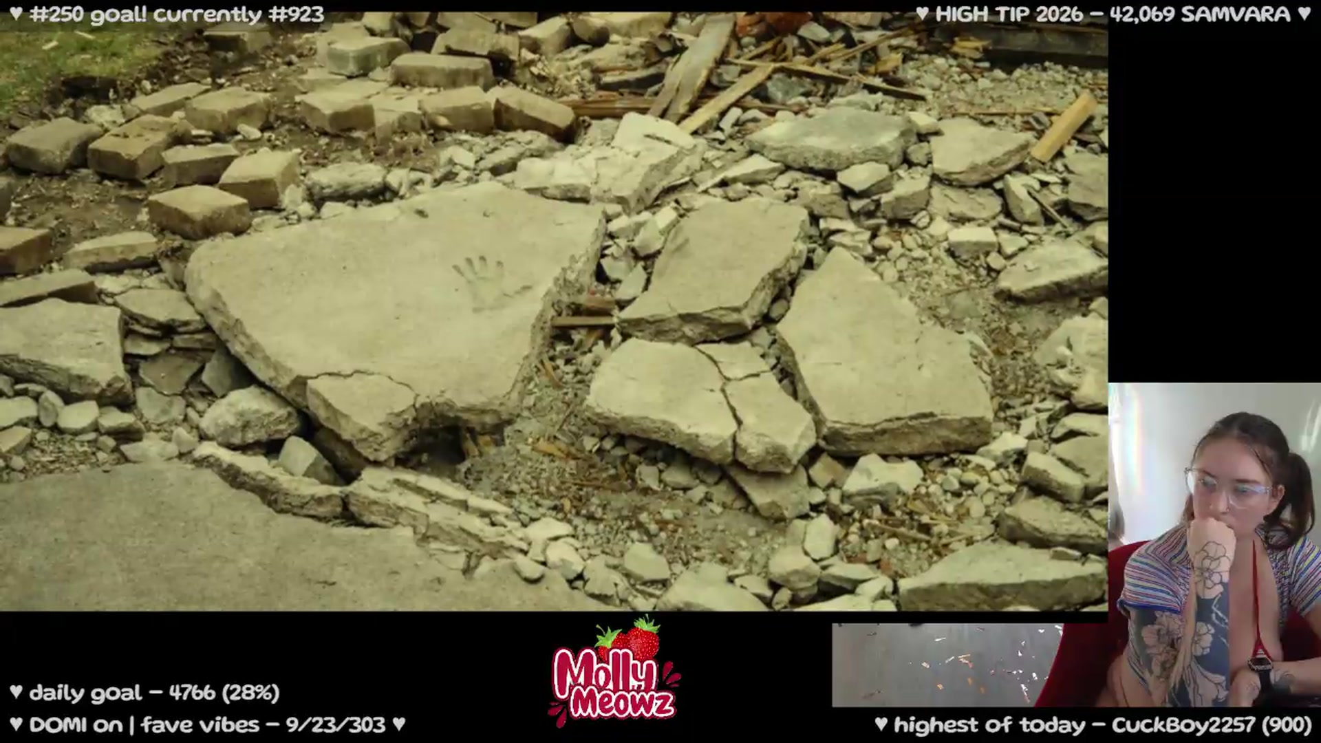 Gallery image thumbnail from Meowz's myfreecams stream on, 08/04/2026, 03:21 image 4 of 20