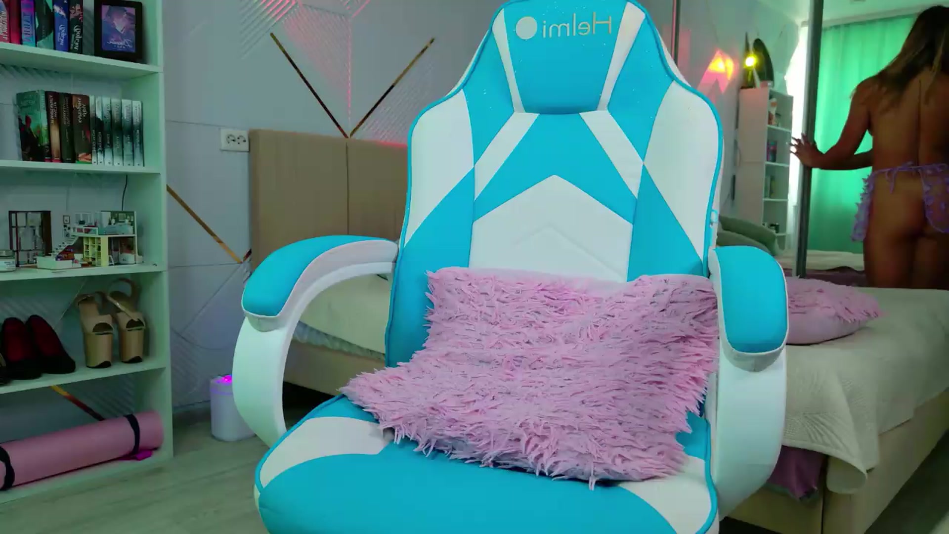 Gallery image thumbnail from MercedesRobin's myfreecams stream on, 07/26/2026, 07:00 image 3 of 20
