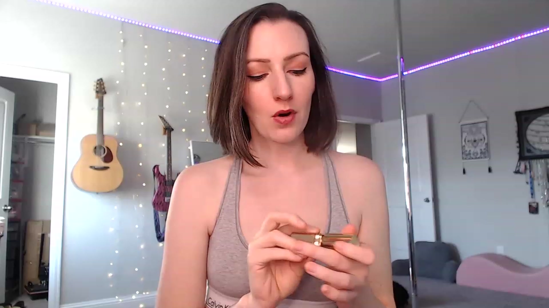 Gallery image thumbnail from MeredithBae's myfreecams stream on, 11/17/2022, 02:25 image 4 of 20