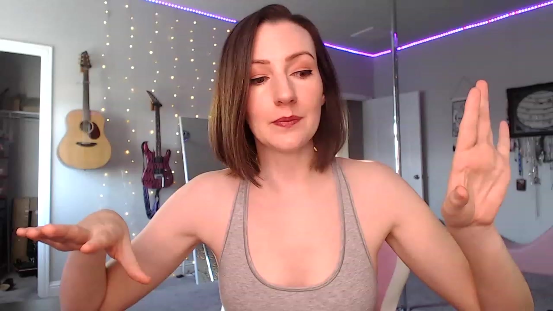 Gallery image thumbnail from MeredithBae's myfreecams stream on, 11/17/2022, 02:25 image 7 of 20