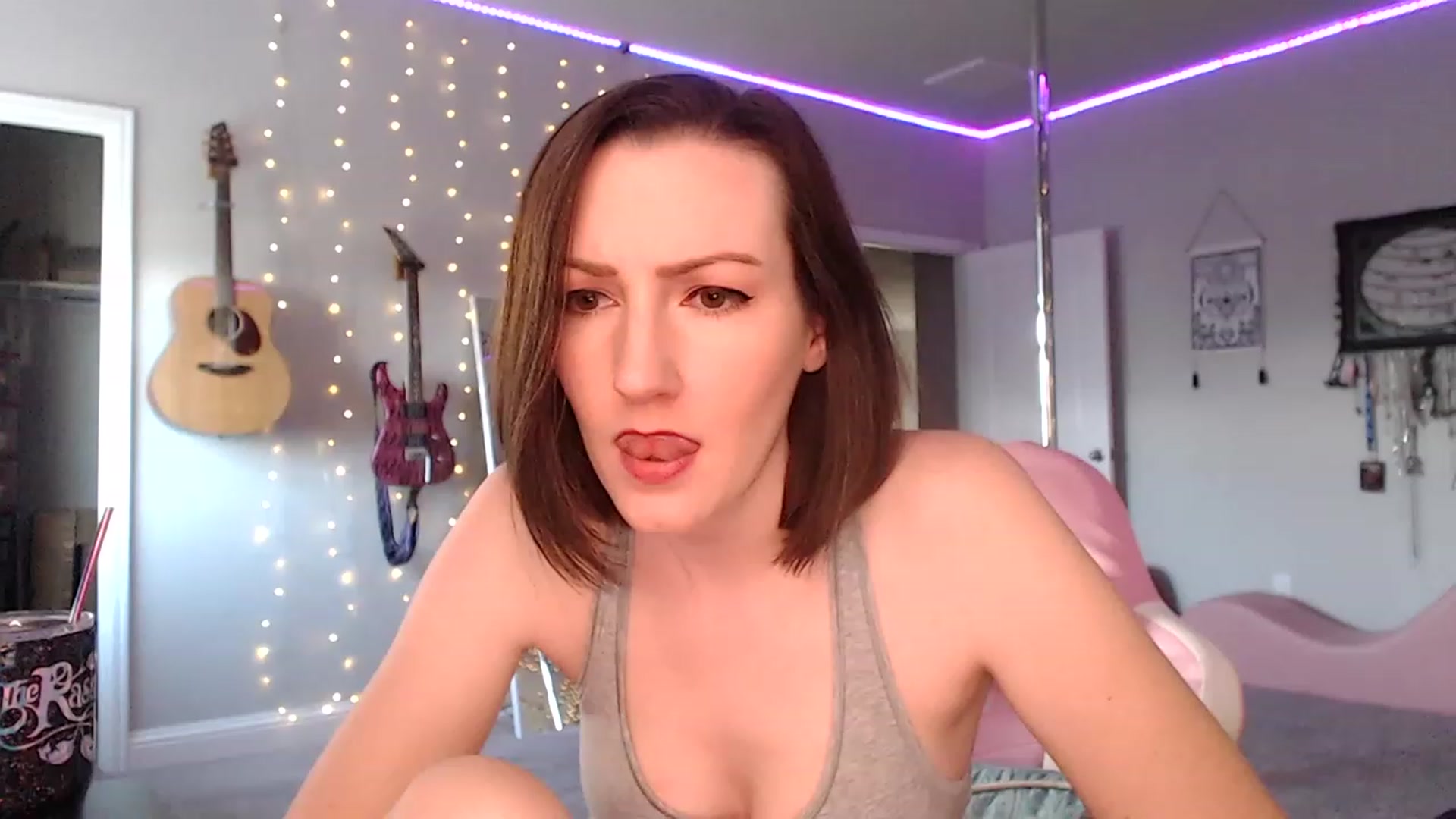 Gallery image thumbnail from MeredithBae's myfreecams stream on, 11/17/2022, 02:25 image 11 of 20