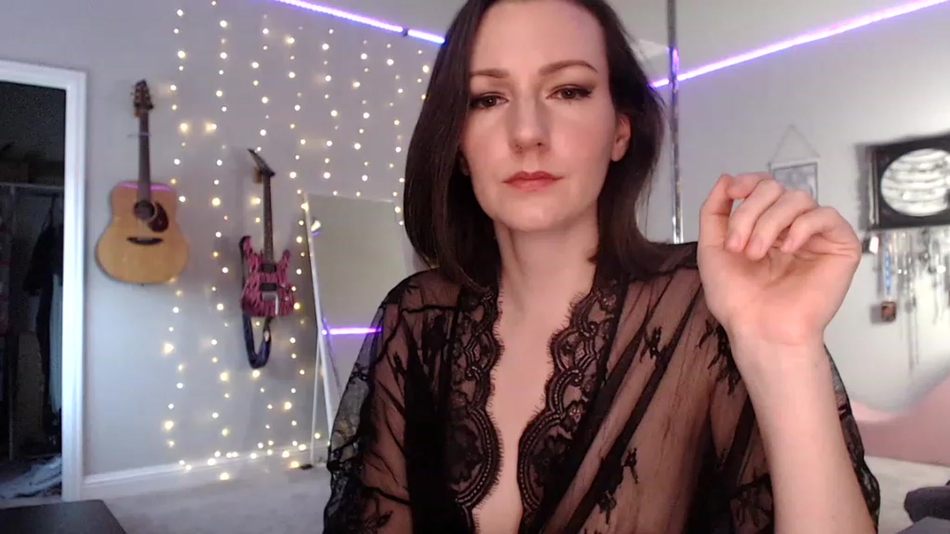 Gallery image thumbnail from MeredithBae's myfreecams stream on, 12/02/2022, 23:19 image 6 of 20