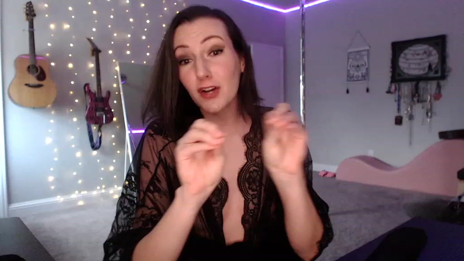 Gallery image thumbnail from MeredithBae's myfreecams stream on, 12/02/2022, 23:19 image 3 of 20