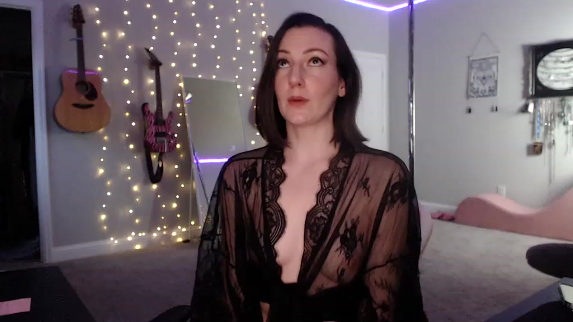 Gallery image thumbnail from MeredithBae's myfreecams stream on, 12/02/2022, 23:19 image 19 of 20