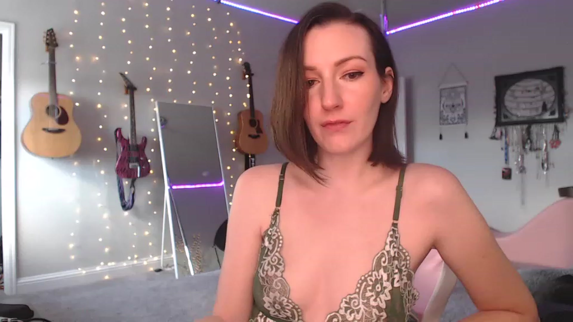 Gallery image thumbnail from MeredithBae's myfreecams stream on, 12/05/2022, 22:52 image 16 of 20