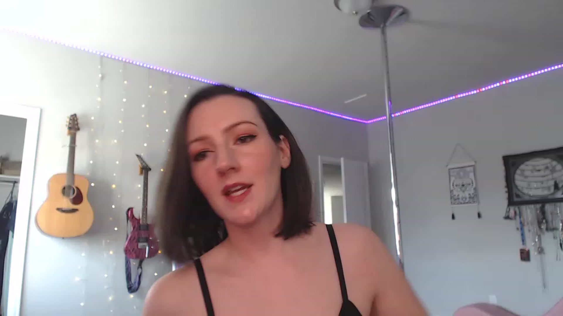 Gallery image thumbnail from MeredithBae's myfreecams stream on, 12/06/2022, 22:18 image 8 of 20