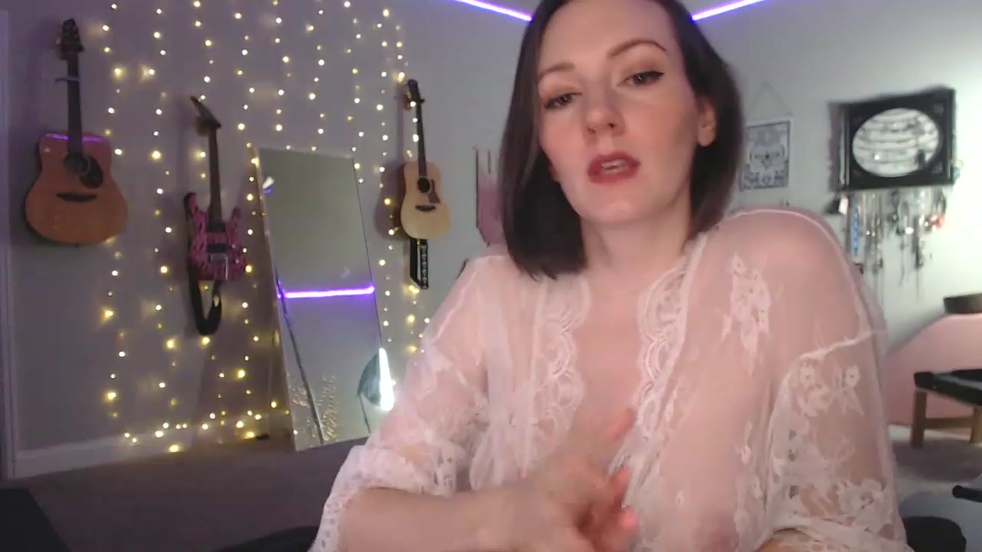 Gallery image thumbnail from MeredithBae's myfreecams stream on, 12/08/2022, 01:11 image 14 of 20