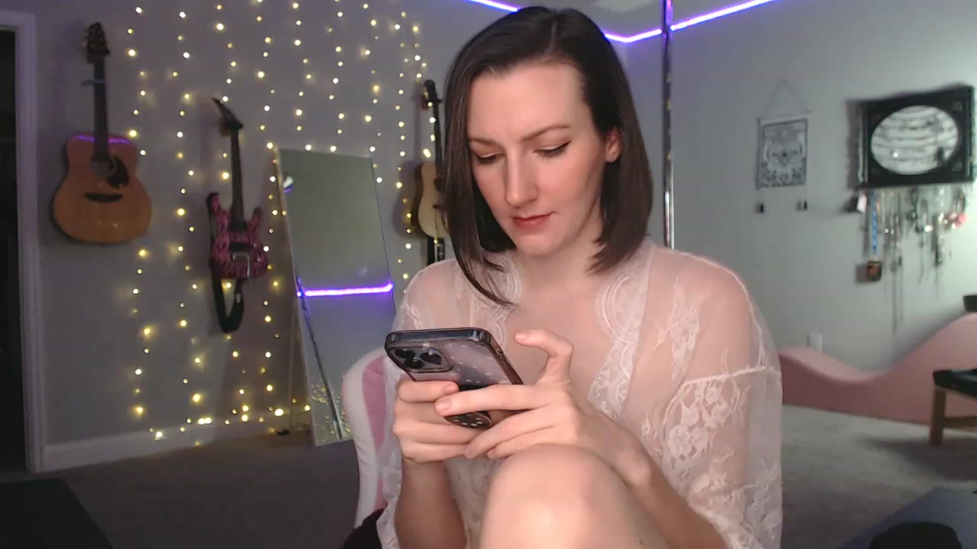 Gallery image thumbnail from MeredithBae's myfreecams stream on, 12/08/2022, 06:12 image 14 of 20