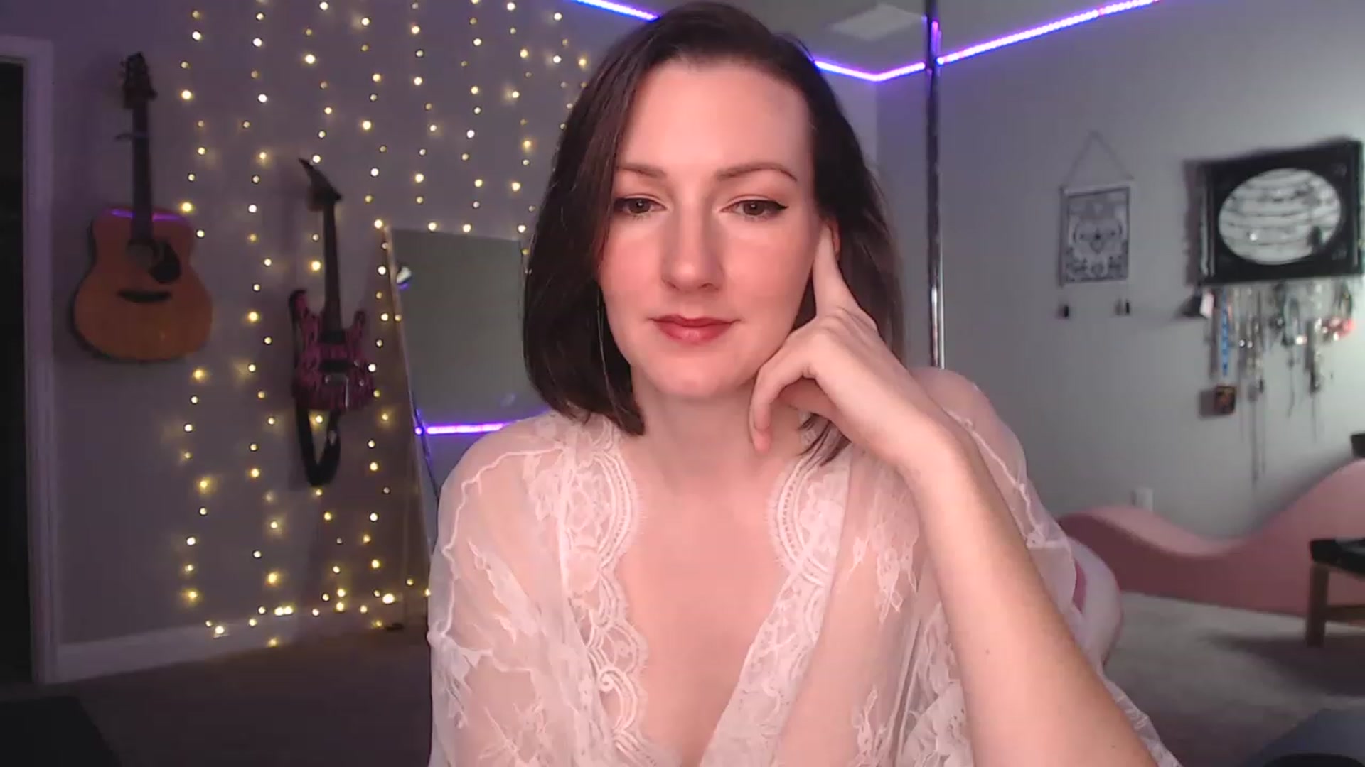 Gallery image thumbnail from MeredithBae's myfreecams stream on, 12/08/2022, 06:52 image 2 of 20