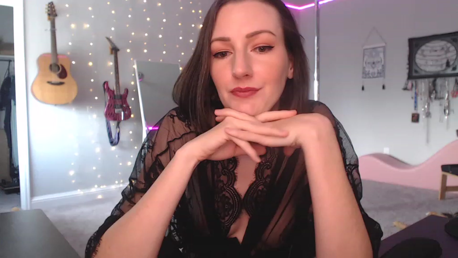 Gallery image thumbnail from MeredithBae's myfreecams stream on, 12/09/2022, 22:13 image 5 of 20