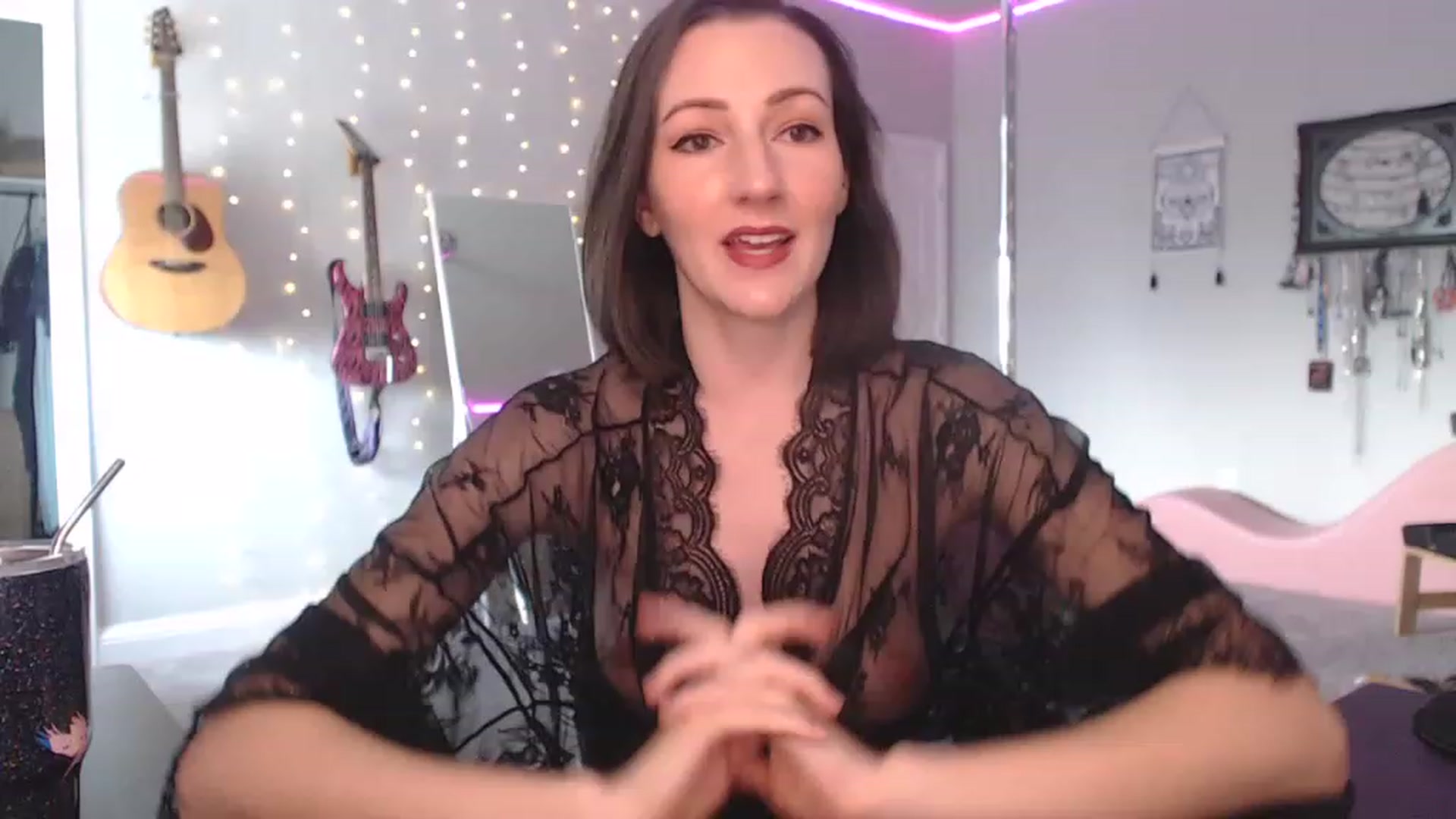 Gallery image thumbnail from MeredithBae's myfreecams stream on, 12/09/2022, 22:13 image 6 of 20