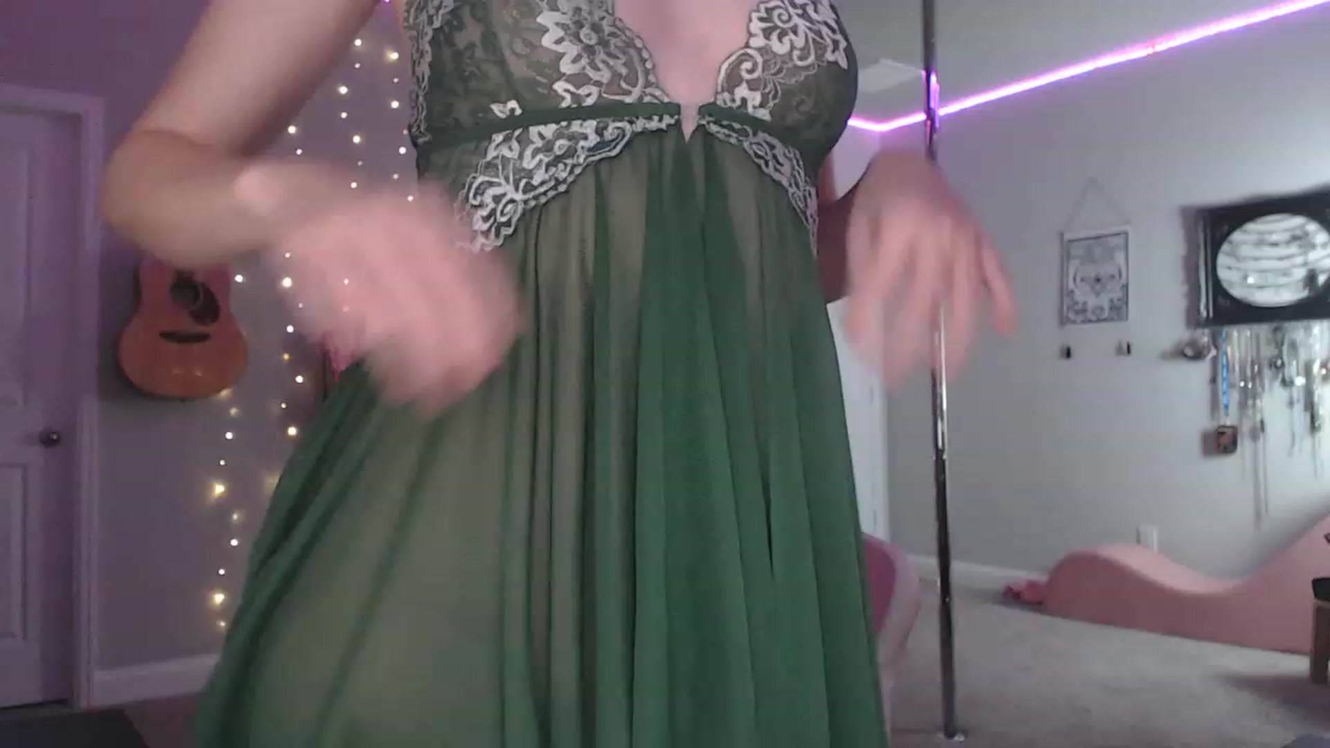 Gallery image thumbnail from MeredithBae's myfreecams stream on, 12/12/2022, 05:45 image 2 of 20