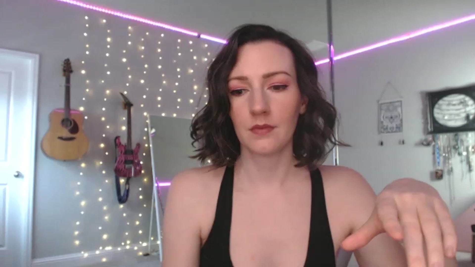 Gallery image thumbnail from MeredithBae's myfreecams stream on, 12/12/2022, 22:00 image 14 of 20