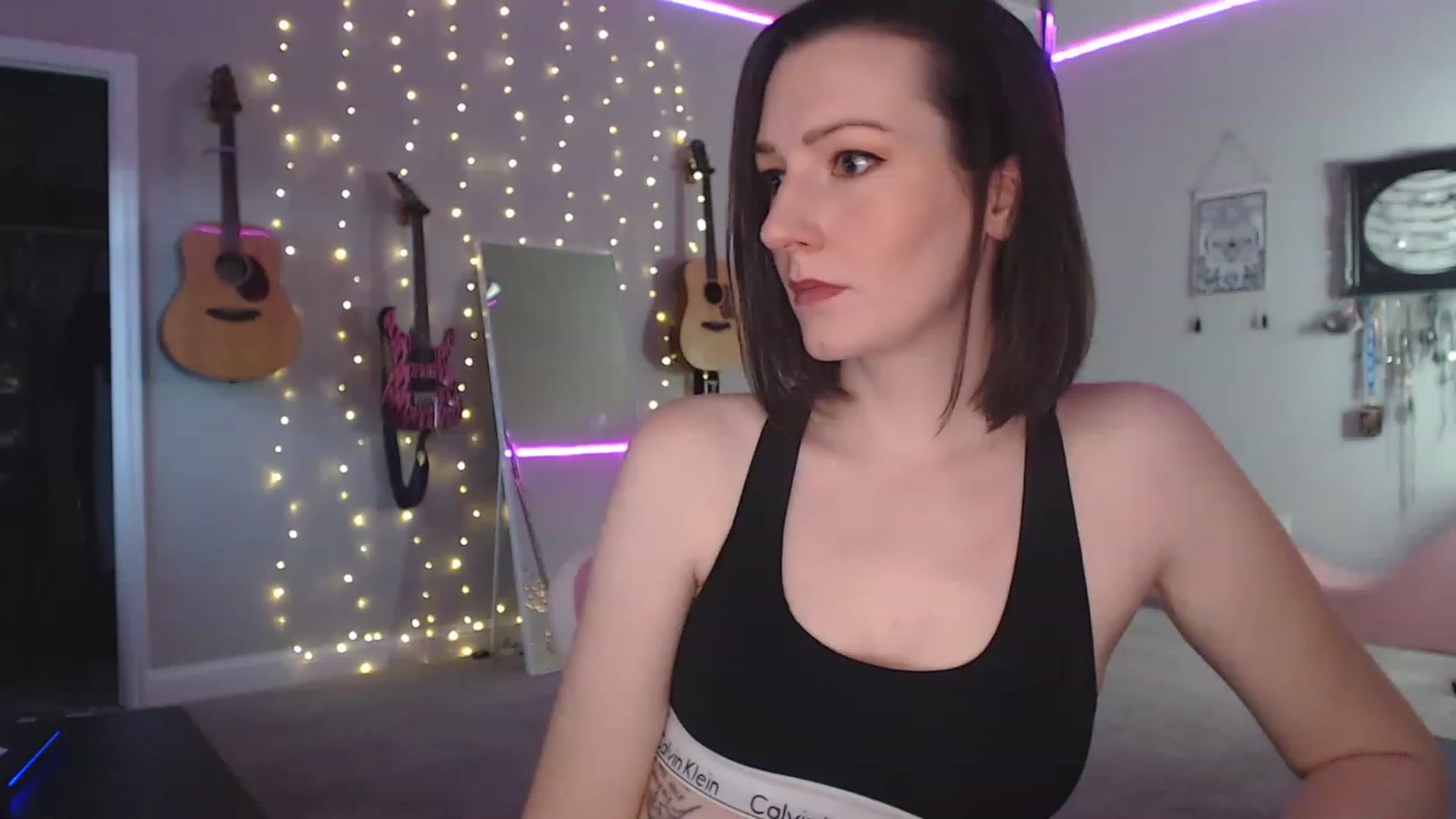 Gallery image thumbnail from MeredithBae's myfreecams stream on, 12/16/2022, 23:28 image 3 of 20
