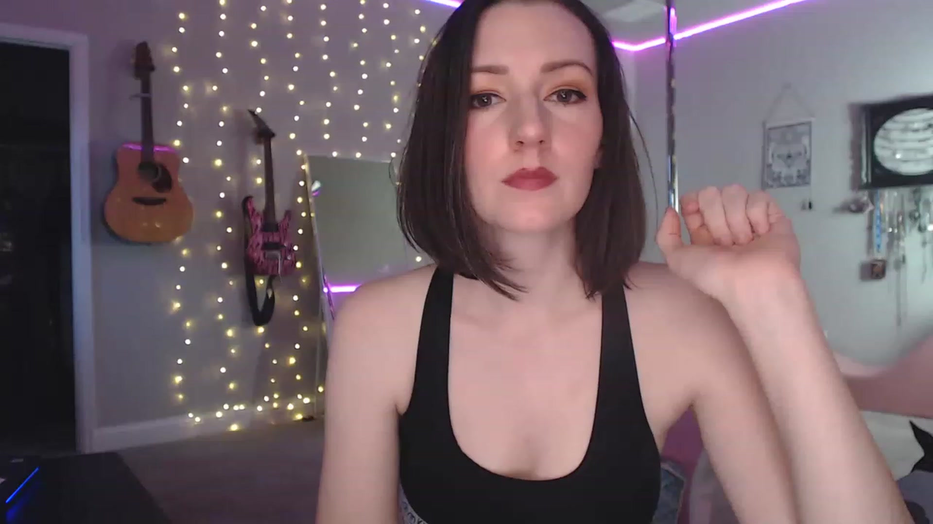 Gallery image thumbnail from MeredithBae's myfreecams stream on, 12/16/2022, 23:28 image 13 of 20