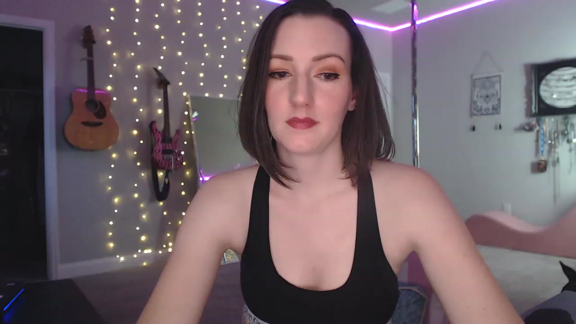 Gallery image thumbnail from MeredithBae's myfreecams stream on, 12/16/2022, 23:28 image 14 of 20