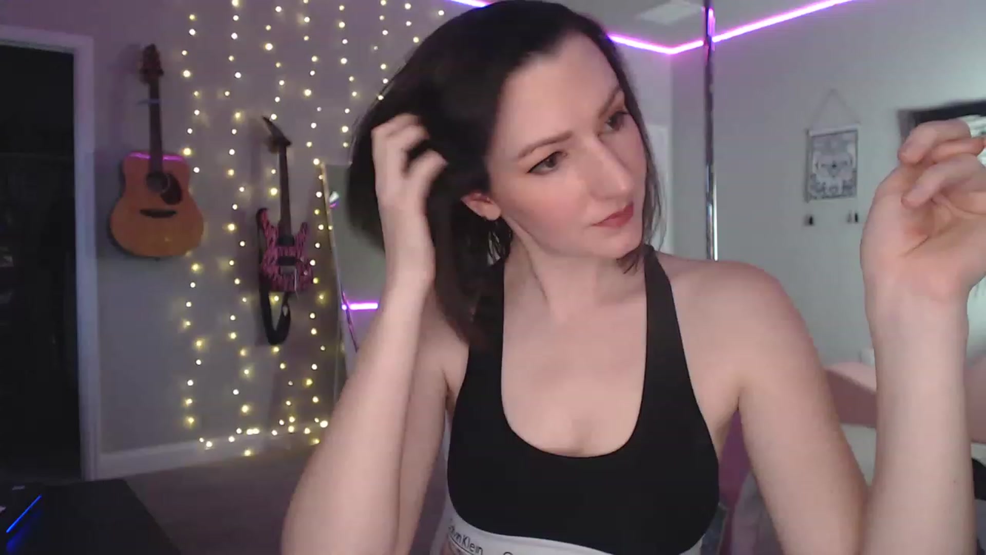 Gallery image thumbnail from MeredithBae's myfreecams stream on, 12/16/2022, 23:28 image 15 of 20